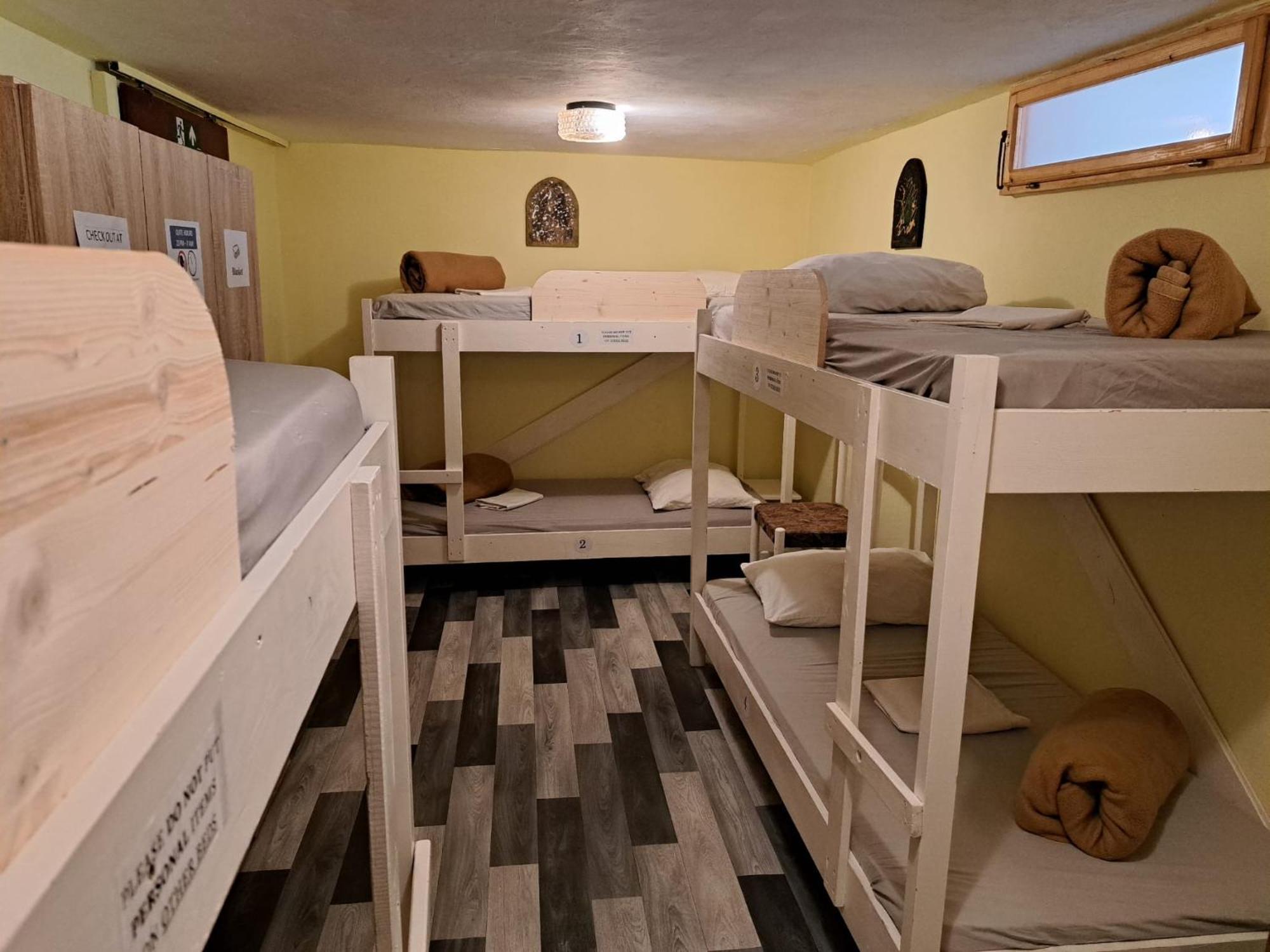 Dragan'S Den Hostel Korčula Extérieur photo