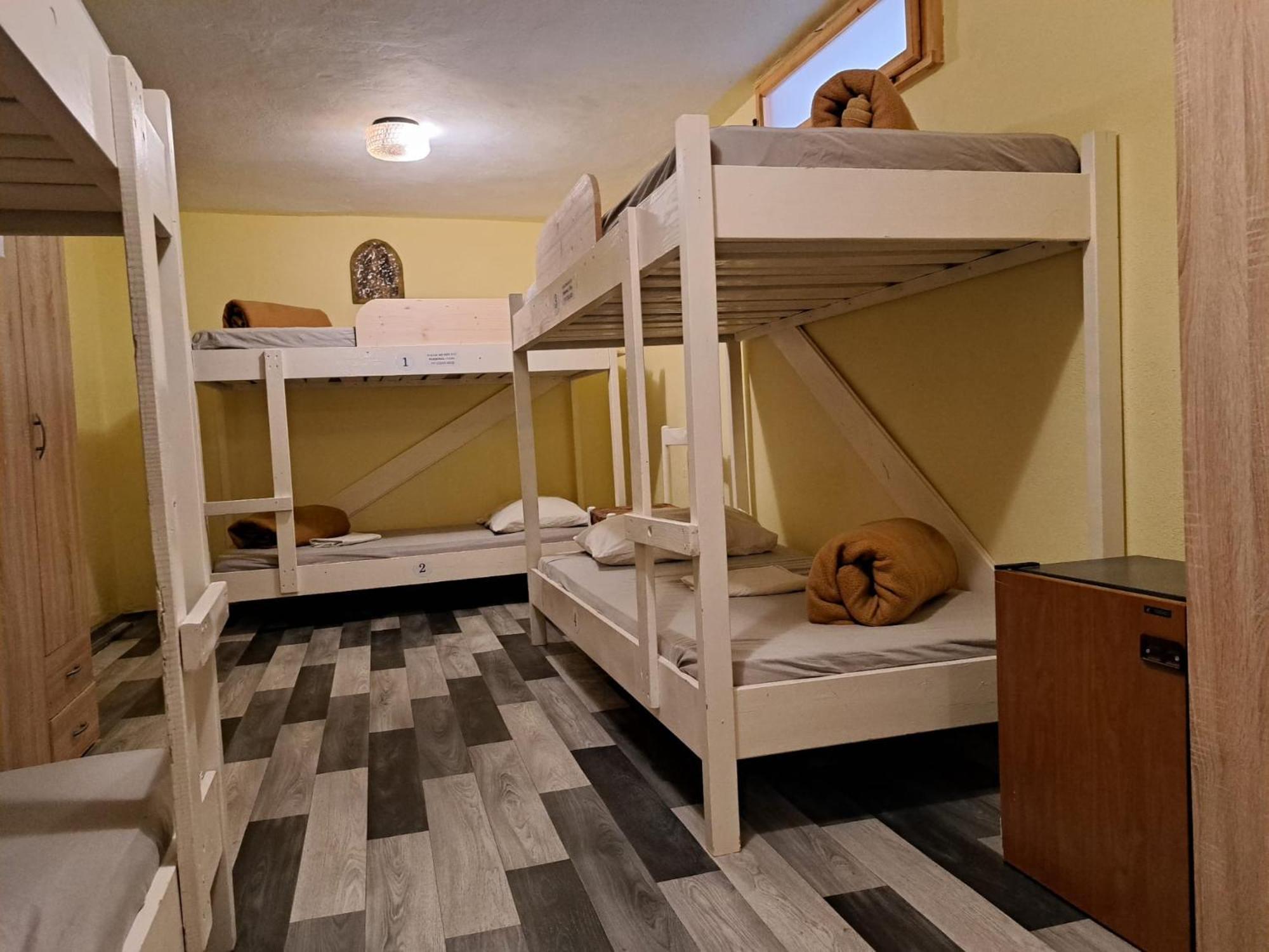 Dragan'S Den Hostel Korčula Extérieur photo